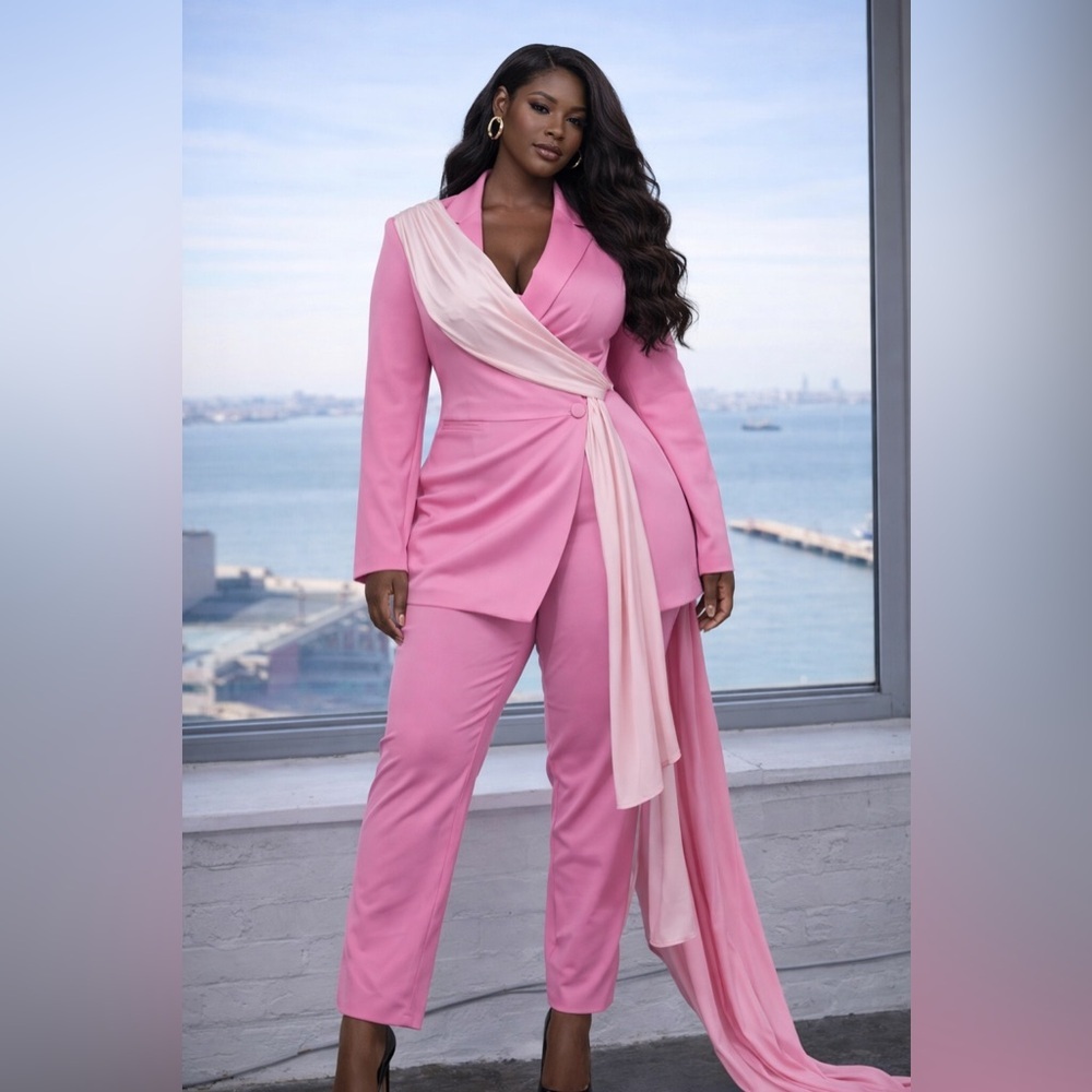 Blush Seam Wrap Mini – Signature Button Edition